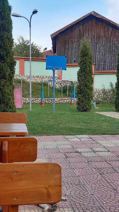 Family hotel Panorama Sarnitsa Exterior foto