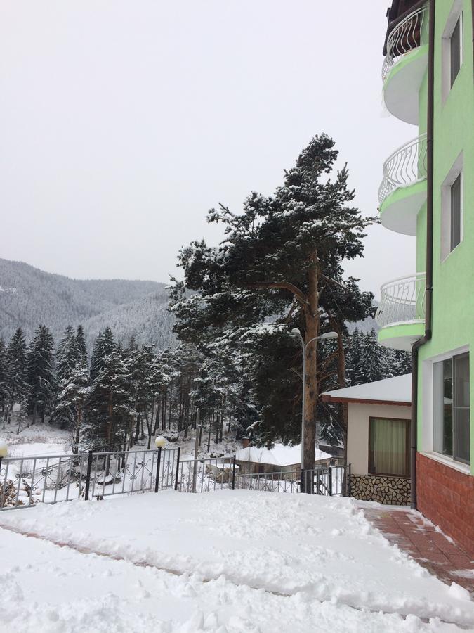 Family hotel Panorama Sarnitsa Exterior foto